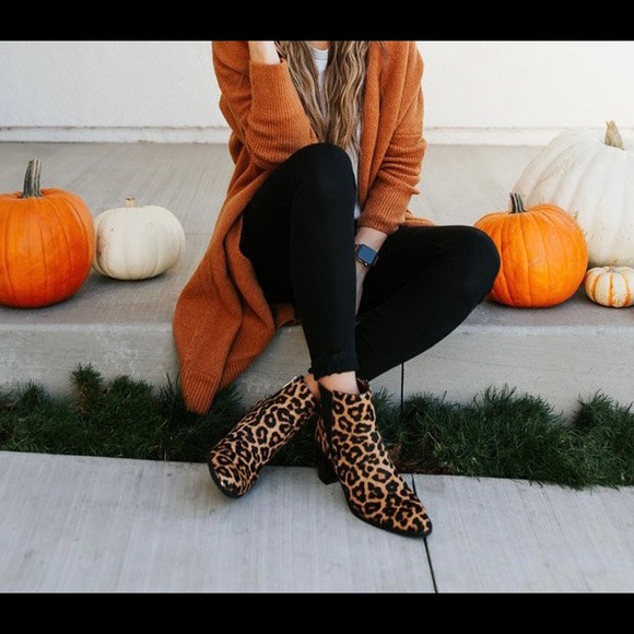 🌻Free w/ $15 Puchase 🖤 Chinese Laundry Leopard Print Booties 🐆 - Picture 4 of 10